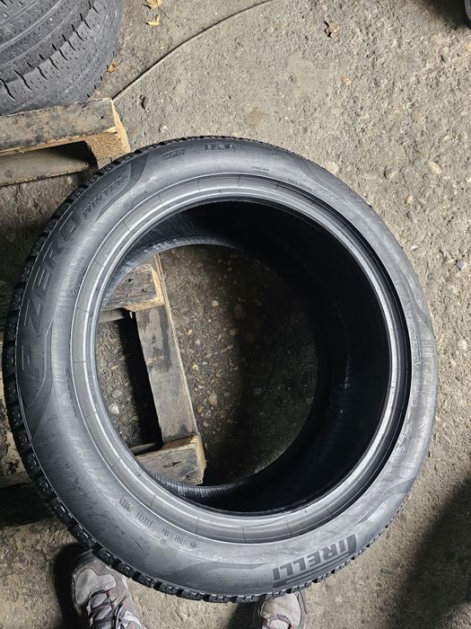 2 anvelope iarna 275 45 19 Pirelli