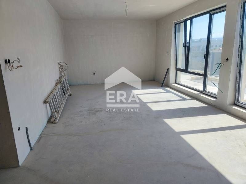 Просторени светъл  мезонет в един от най-предпочитаните квартали на гр