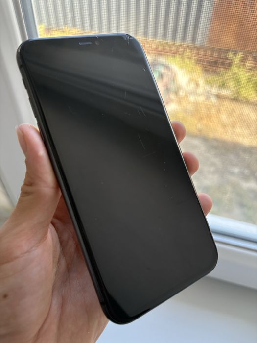 iPhone 11/64 ГБ и AirPods за 50.000 ₸