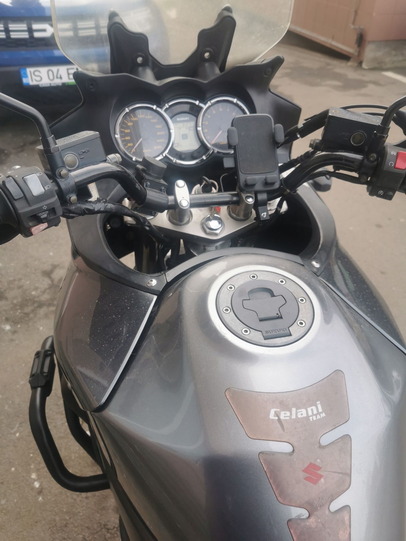 Suzuki V-strom dl 1000