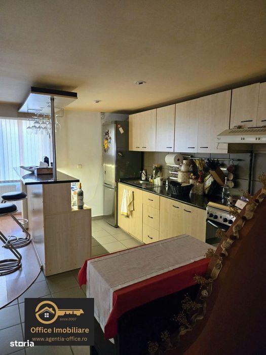 Zona CAS apartament 3 camere cu boxa la parter inalt
