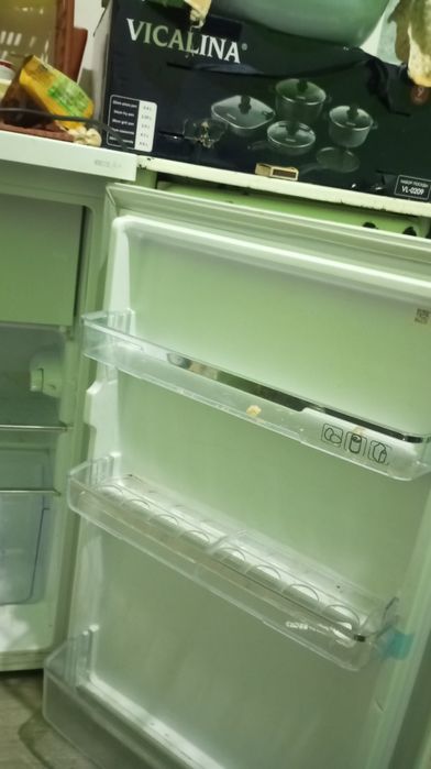 Холодилник Артел сатылады жаксы ислеп турыпты бойы бир метыр