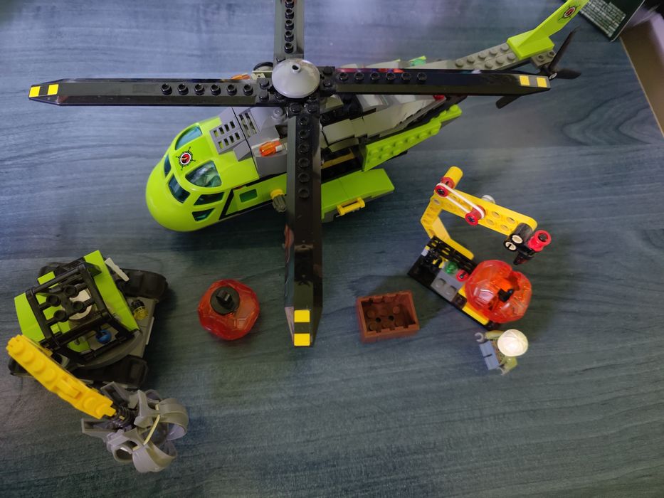 LEGO City 60123 Vulcan Supply Helicopter