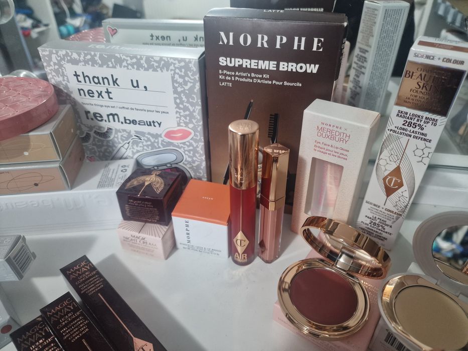 Produse machiaj lot noi