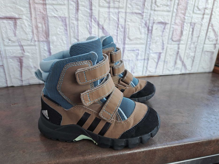 детски ботуши,зимни обувки,боти,апрески,Adidas номер27 за момче,адид