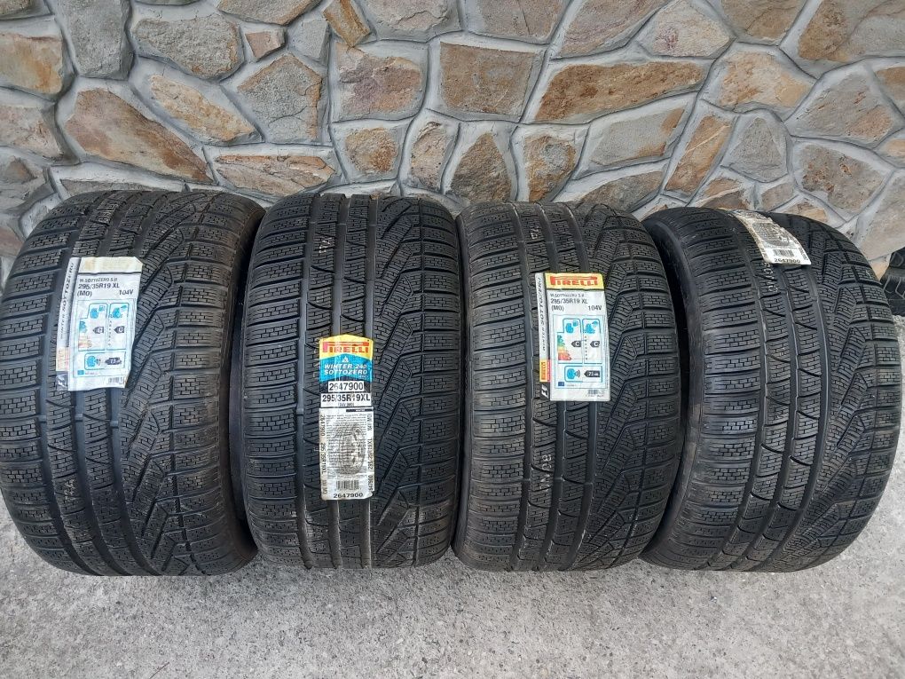 Чисто нови гуми 19цола Pirelli-sottozero-295/35/19.зимни.2016година.