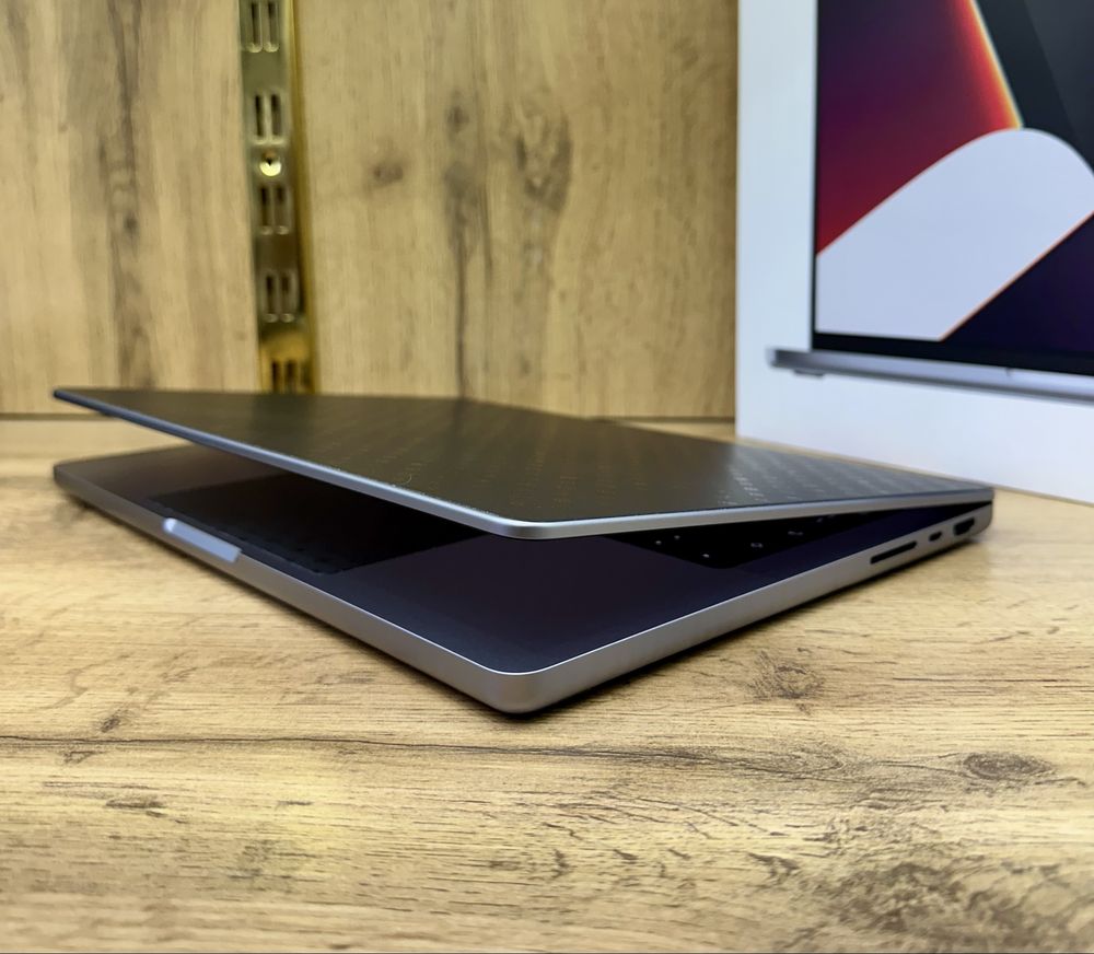 Macbook M1 Pro 14inch 9 цикл 100% емкость 16/512GB