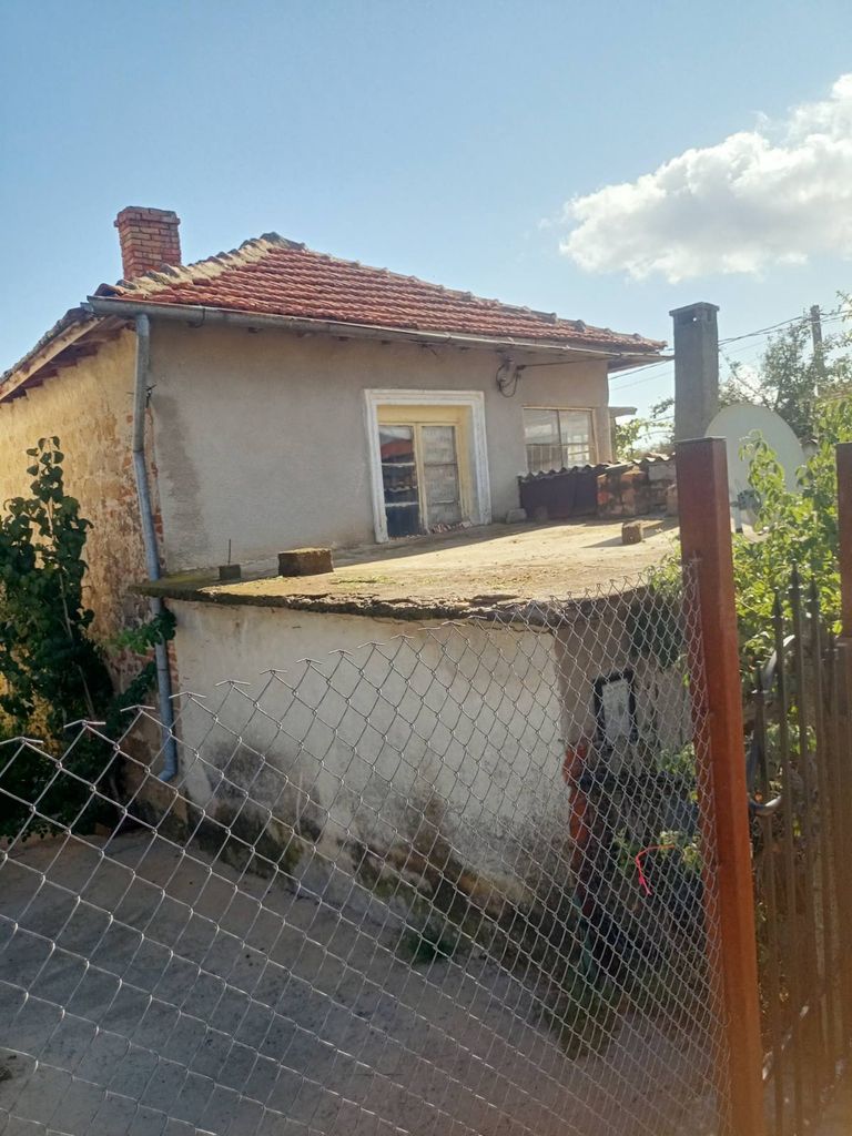 Продава се Къща в Айтос - 100 кв.м за 510 €/кв.м - Снимка #3