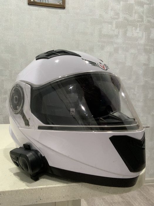 Мотошлем с беспроводной гарнитурой