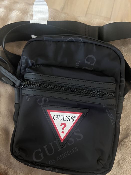 Чанта GUESS нова