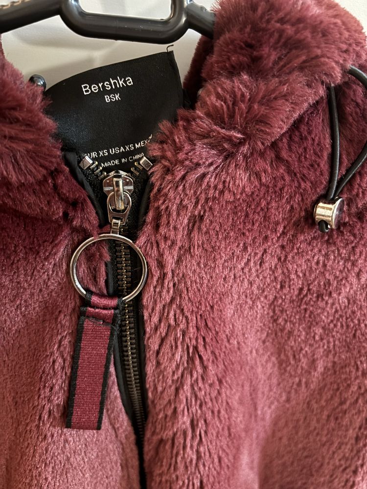 Пухкаво яке Bershka