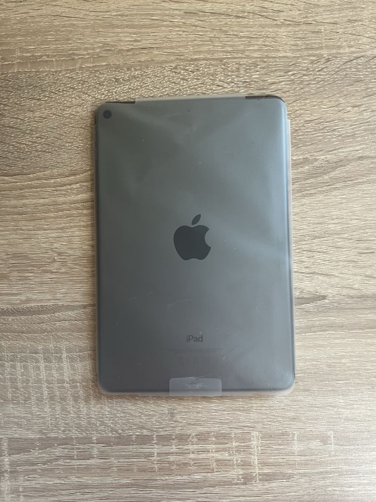 Продавам iPad mini 5
