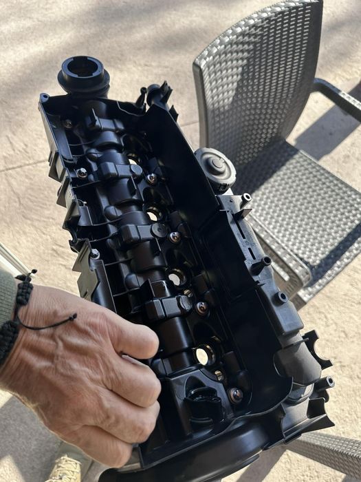 Капак клапани BMW f20 B47 d20