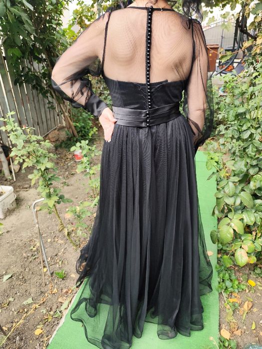 Rochie elegantă neagră
