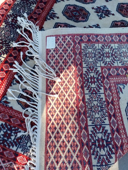 Ръчно тъкан килим