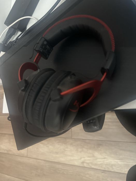 Наушники HyperX