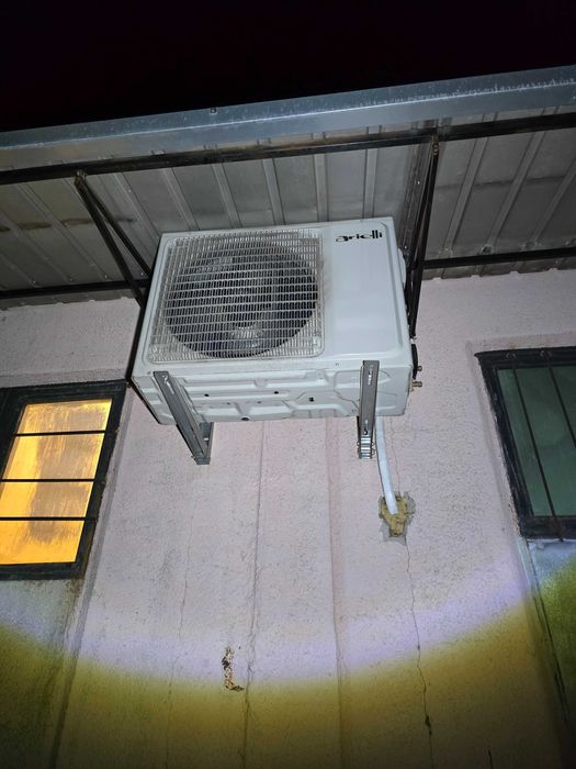 Колонен климатик Arielli 24-ка