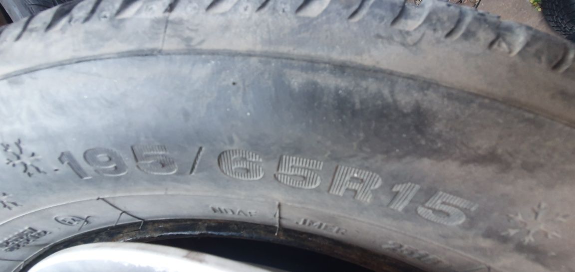 195/65/15 dunlop 6mm зимни гуми