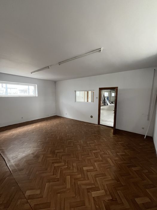 Hala Noua 285 mp Brico Depot -particular -380 v