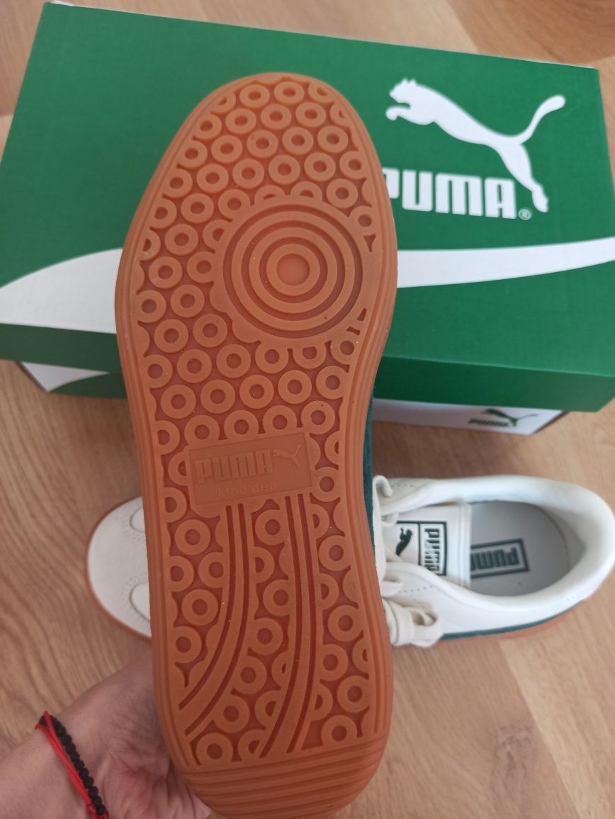 Нови кецове Puma 38 номер 
Нови с кутия
38 номер