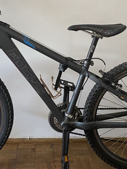 Vand bicicleta stare buna