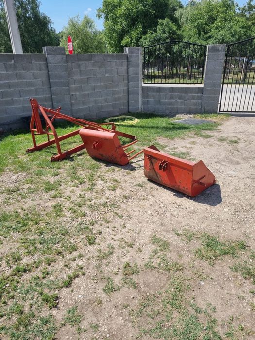 Incarcator in tiranti tractor