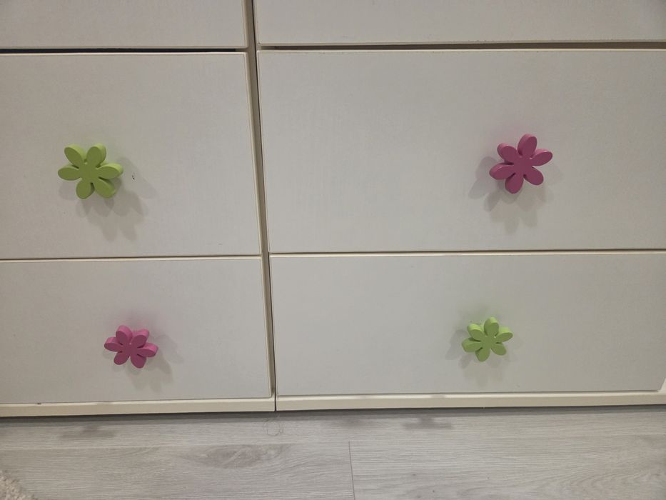 Мебелни дръжки цветя