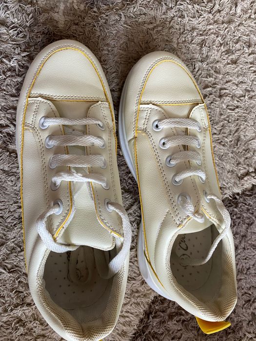 Adidasi albi femei marimea 38