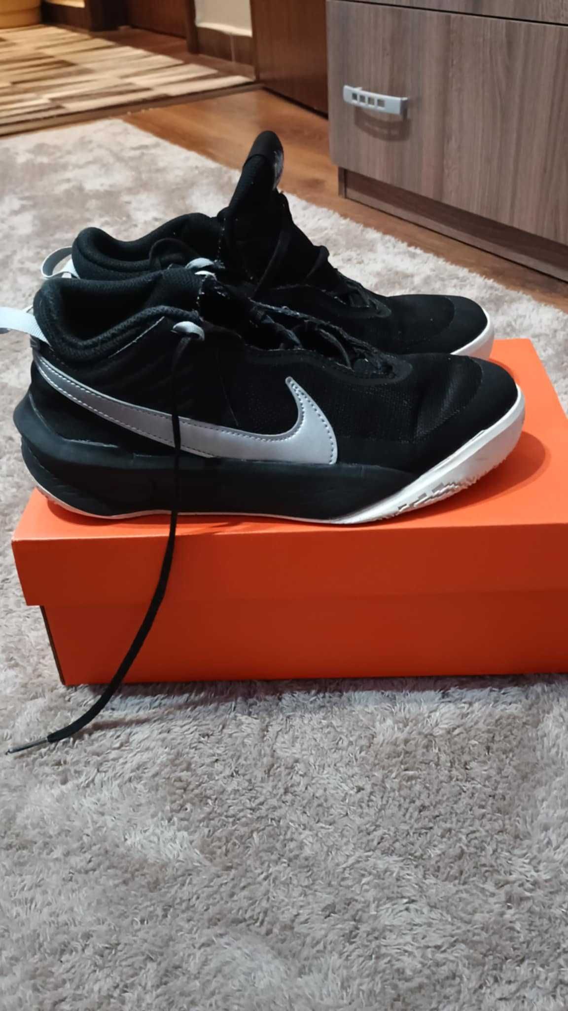Спортни маратонки Nike