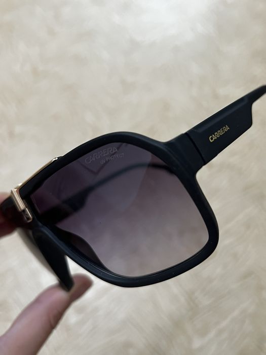 Ochelari de soare Carrera