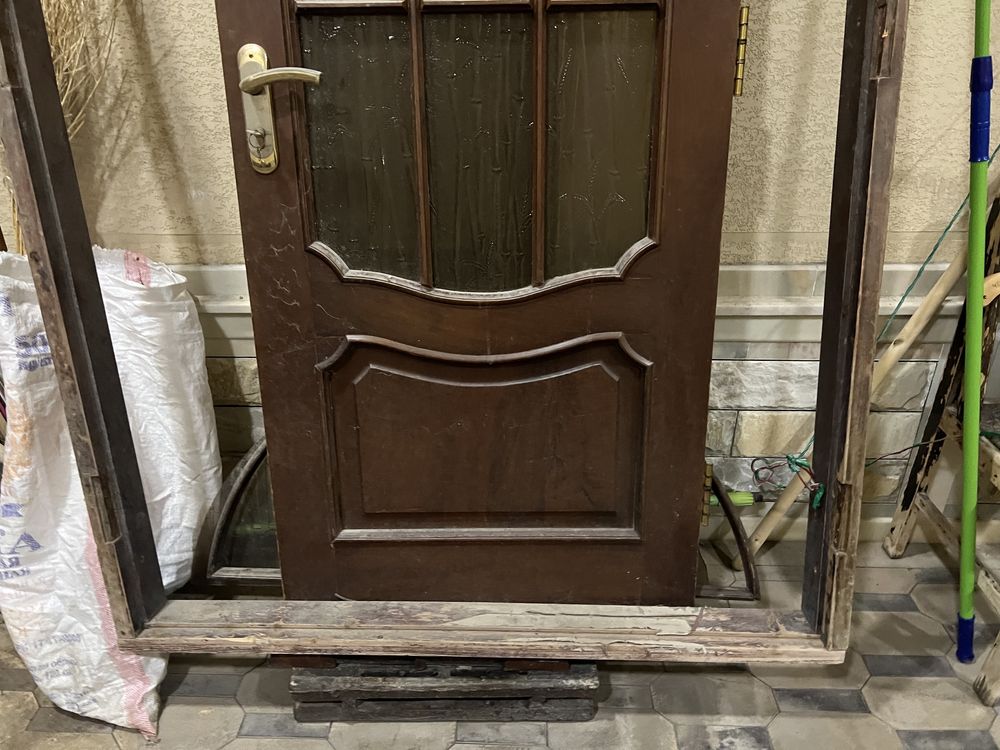 Внутренние дверь для дома с аркой