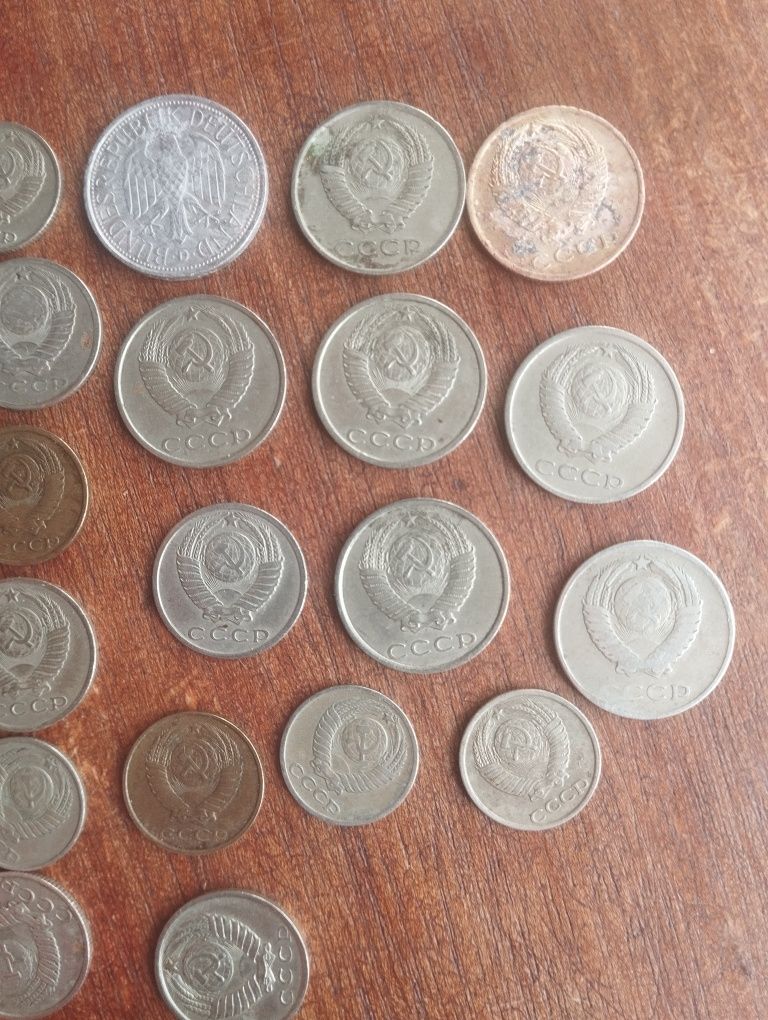 Продам монеты разных годов
