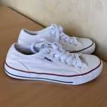 Tenisi tip converse Fila 38 cu defect