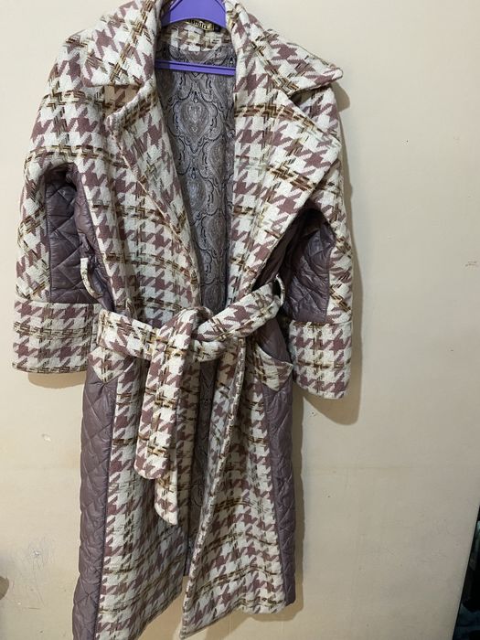 Срочно. Пальто  новая  продам  осеннее  срочно