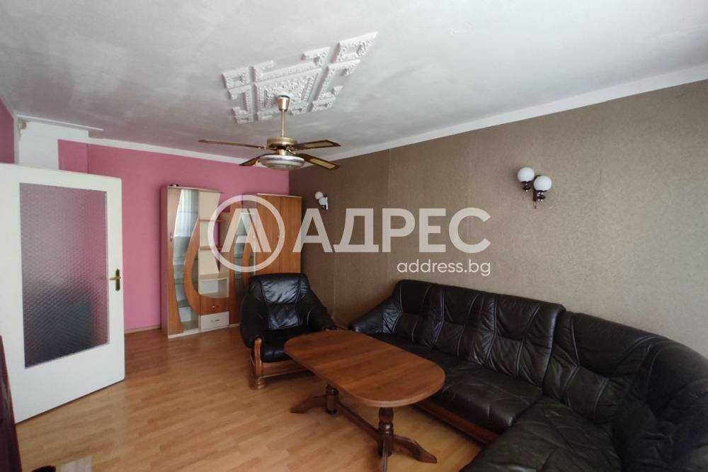 Продава се Тристаен апартамент в Разград, Орел - 75 кв.м за 884 €/кв.м - Снимка #1