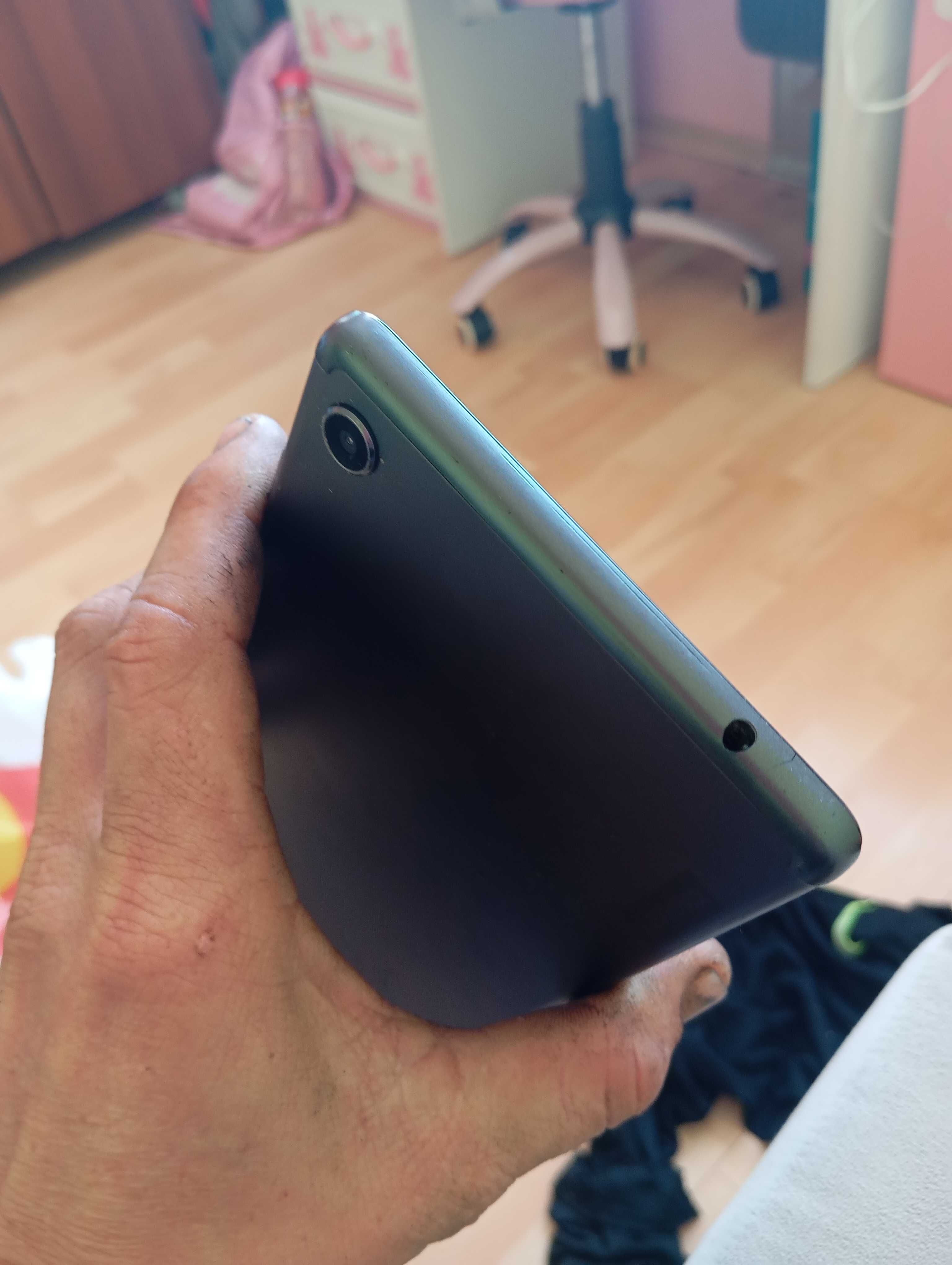 Таблет.Lenovo,почти нов