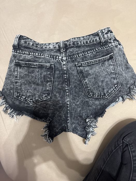 Къси черни дънки