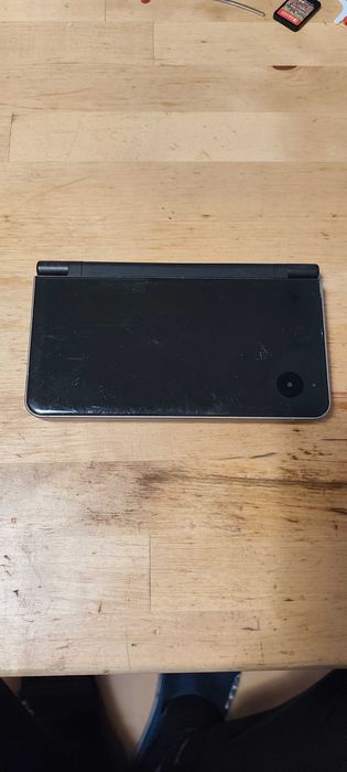 Nintendo DSi XL în perfectă stare de funcționare