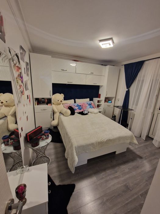 Apartament 3 camere la Vila