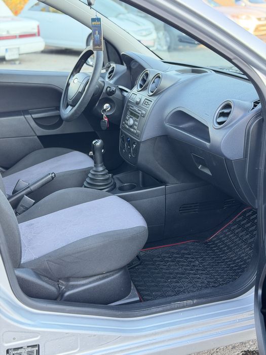 Ford Fiesta 1.4 - Proprietar - AC