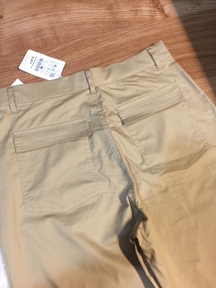 Pantaloni Stradivarius