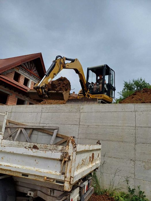 Chirie / Inchiriere excavator - miniexcavator de 3.0 t