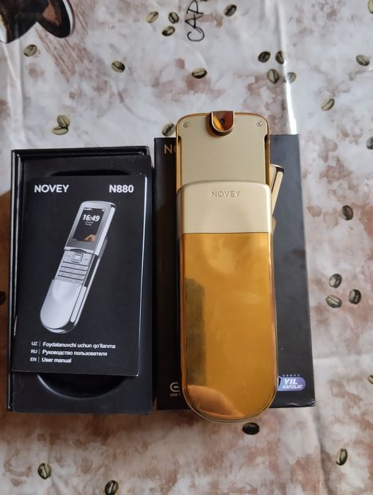 NOVEY N880 телефон в новом состояние