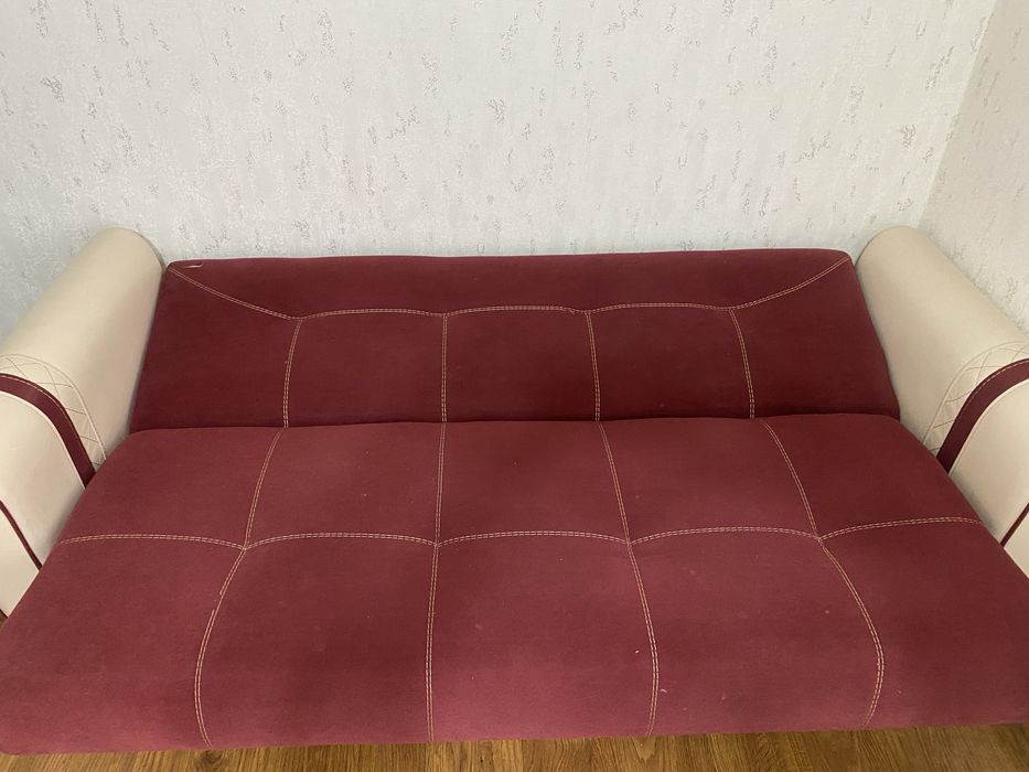 Диван сатылады тап таза