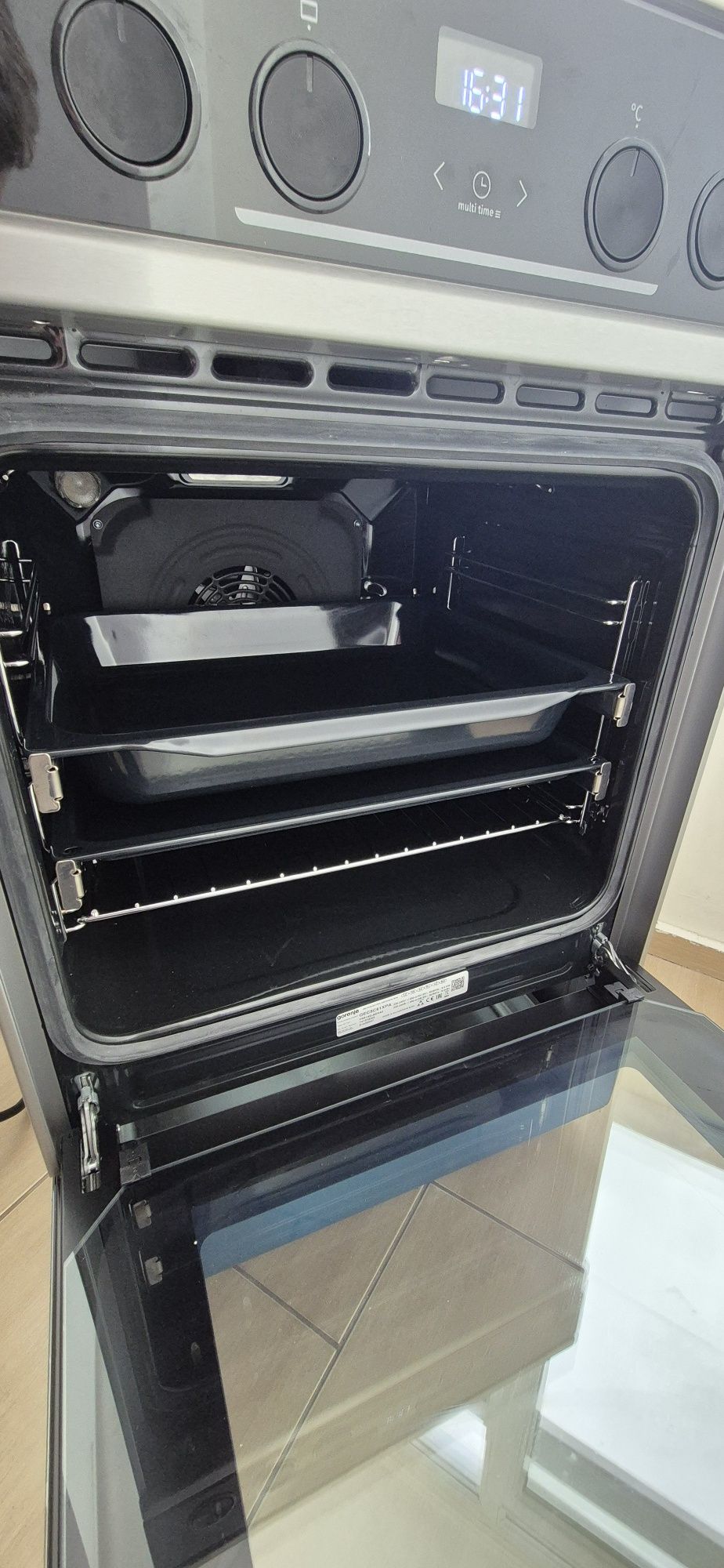 Готварска печка с керамичен плот Gorenje