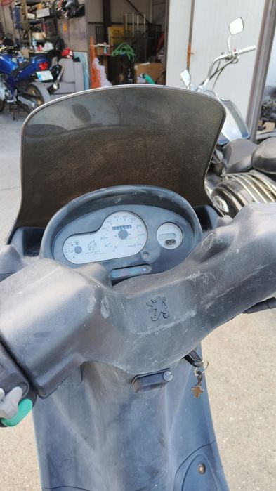 Scuter Peugeot Elyseo 49cc