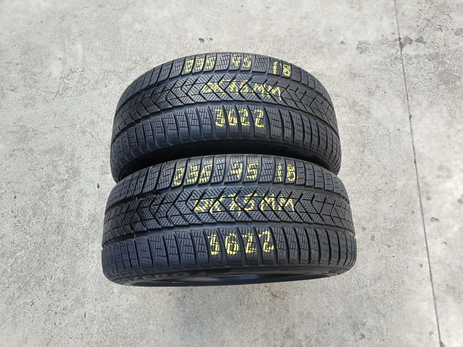 Doua anvelope iarna 235 45 18 pirelli sottozero 3 cu 7,5 mm dot 3622