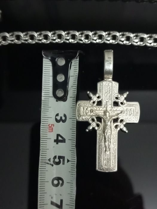 Продам крест, цепь 925 пробы серебро.