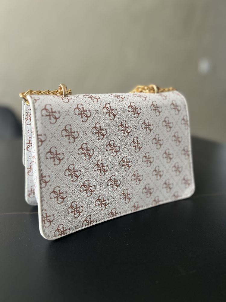 Michael Kors,Guess,Chanel дамски чанти