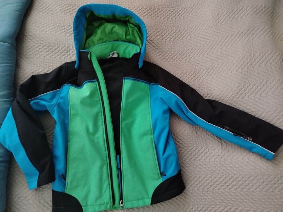 Детско яке 8-10 год. Момче. не пропускащо вятър, дъжд, сняг 146-152см